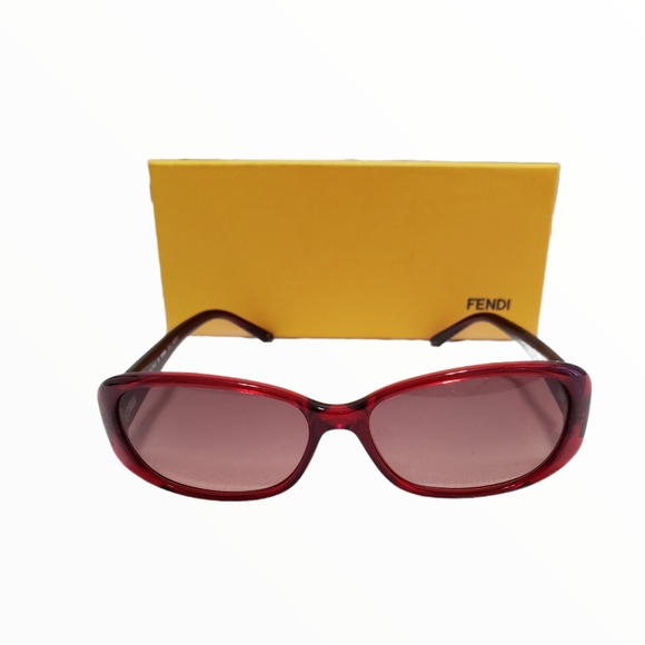 FENDI Sunglasses - Picture 3 of 11